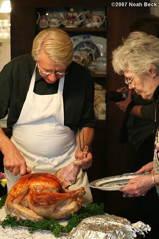 November 22, 2007: Bill carving the Thanksgiving turkey