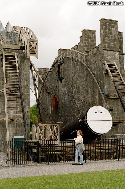 July 4, 2004: The third Earl of Rosse inhabited Birr Castle and began work on a telescope in the 1840s. This is that telescope. After it was built, it remained as the largest telescope in the world for 75 years.