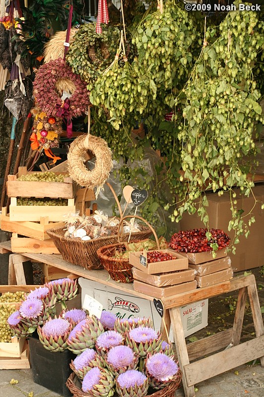 September 24, 2009: Farm stand display in an open-air market near Marienplatz