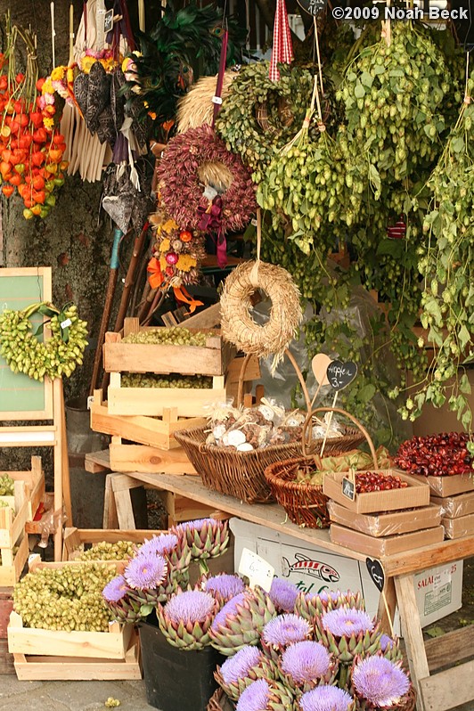 September 24, 2009: Farm stand display in an open-air market near Marienplatz