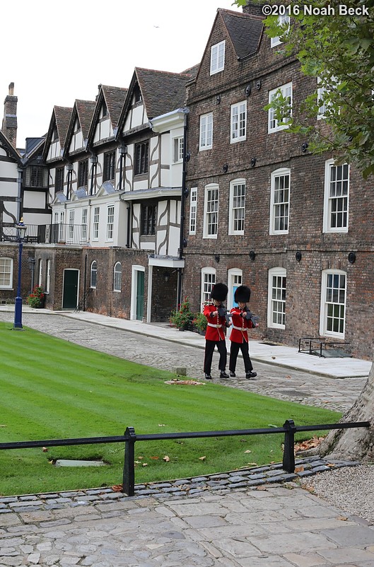 October 19, 2016: Guards returning from the changing of the guard at the Queen&#39;s house in the Tower of London