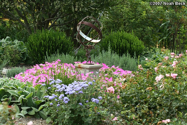 August 12, 2007: My mother&#39;s flower garden with a sundial