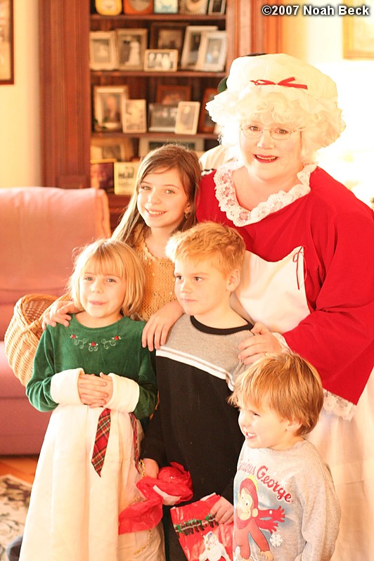 December 26, 2007: Mrs. Claus visits with the Beck cousins