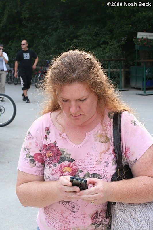 September 24, 2009: Normal state of Rosalind (texting) in Munich